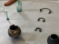 nr26-Presentatie Kinkelenburg-Parfumfles en glazen kan-Foto HKB